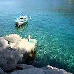 Apartment By The Sea Cove Zarace - Gdinj, Hvar - 4598 Gdinj