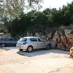 Apartment By The Sea Cove Zarace - Gdinj, Hvar - 4598 *