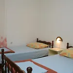 Apartment By The Sea Cove Zarace - Gdinj, Hvar - 4598