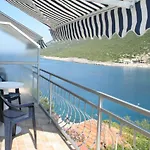 Apartment By The Sea Cove Zarace - Gdinj, Hvar - 4598 *