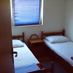 By The Sea Cove Zarace - Gdinj, Hvar - 4598 Apartment Gdinj