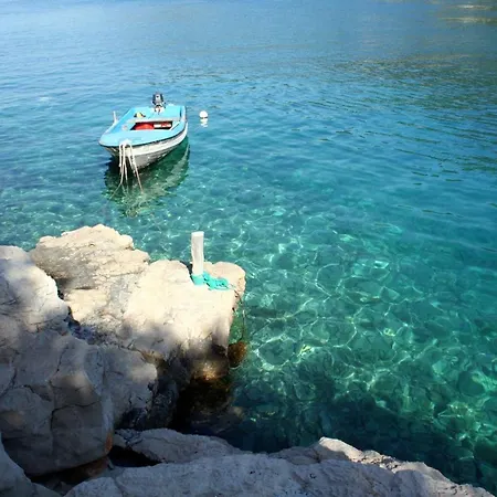 Apartamento By The Sea Cove Zarace - Gdinj, Hvar - 4598 Gdinj