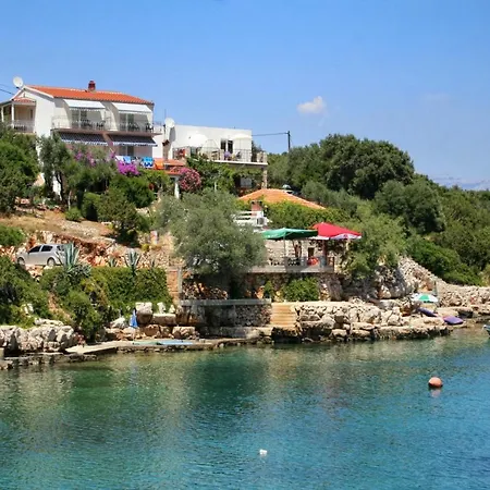 Apartmán By The Sea Cove Zarace - Gdinj, Hvar - 4598 Gdinj