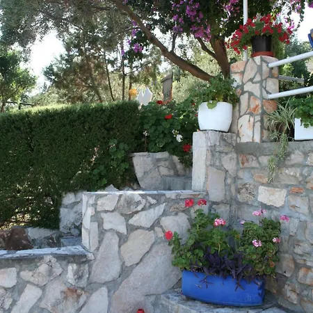 Apartmán By The Sea Cove Zarace - Gdinj, Hvar - 4598 *