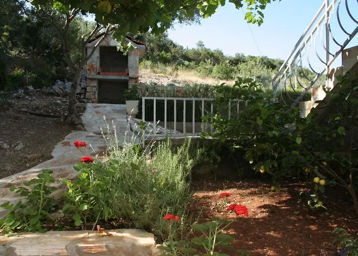 Apartmán By The Sea Cove Zarace - Gdinj, Hvar - 4598 Gdinj