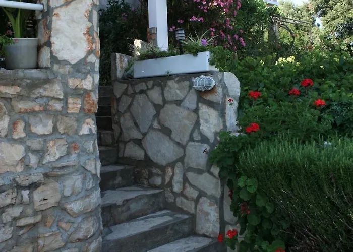 By The Sea Cove Zarace - Gdinj, Hvar - 4598 *